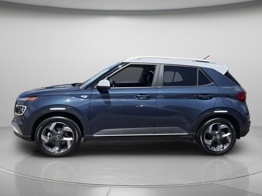 Certified 2025 Hyundai Venue Limited FWD image 3
