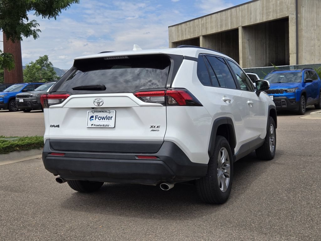 Used 2024 Toyota RAV4 XLE AWD/4WD image 6