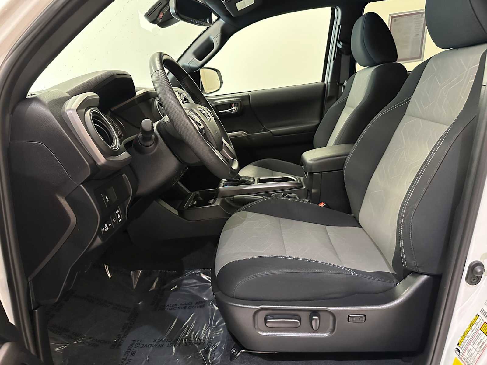 Certified 2023 Toyota Tacoma TRD Off-Road w/ Technology Package image 22