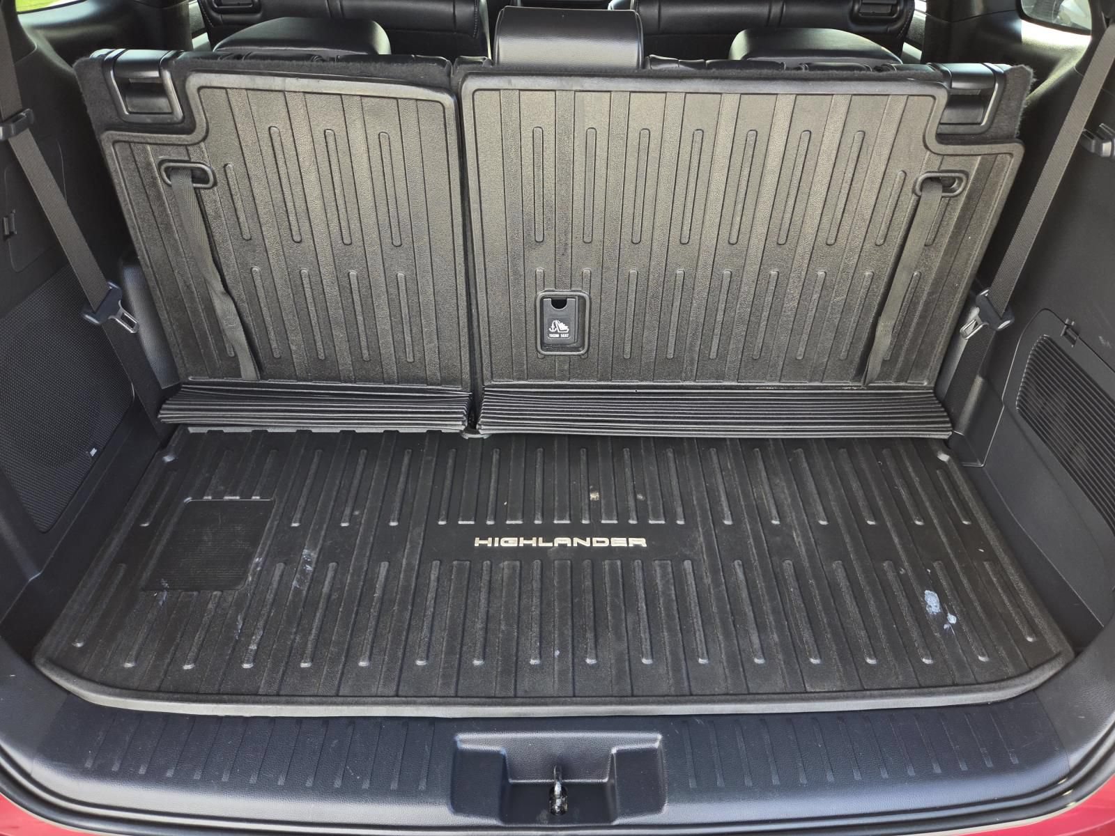 Used 2023 Toyota Highlander XSE AWD/4WD image 10
