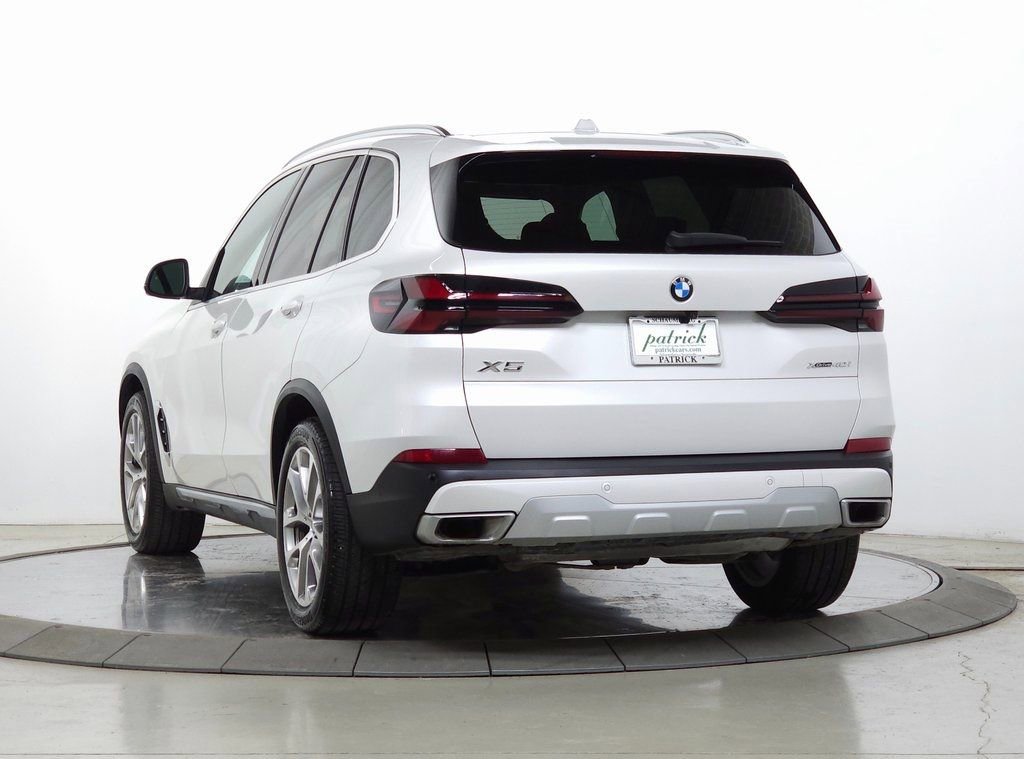 Used 2024 BMW X5 xDrive40i w/ Premium Package image 5