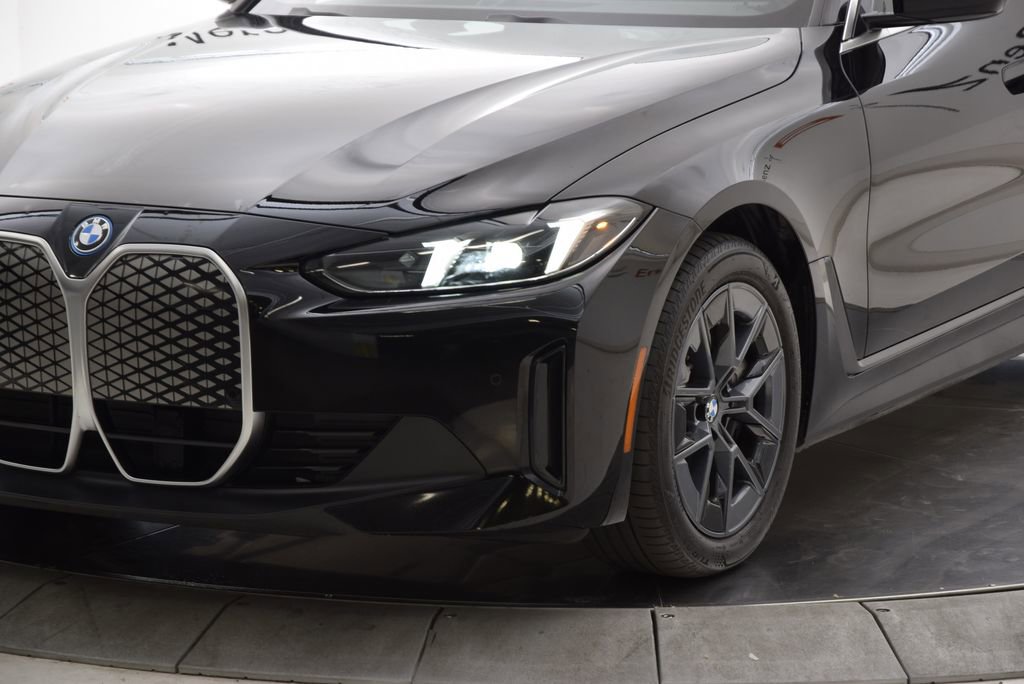 Used 2025 BMW i4 eDrive40 RWD image 11