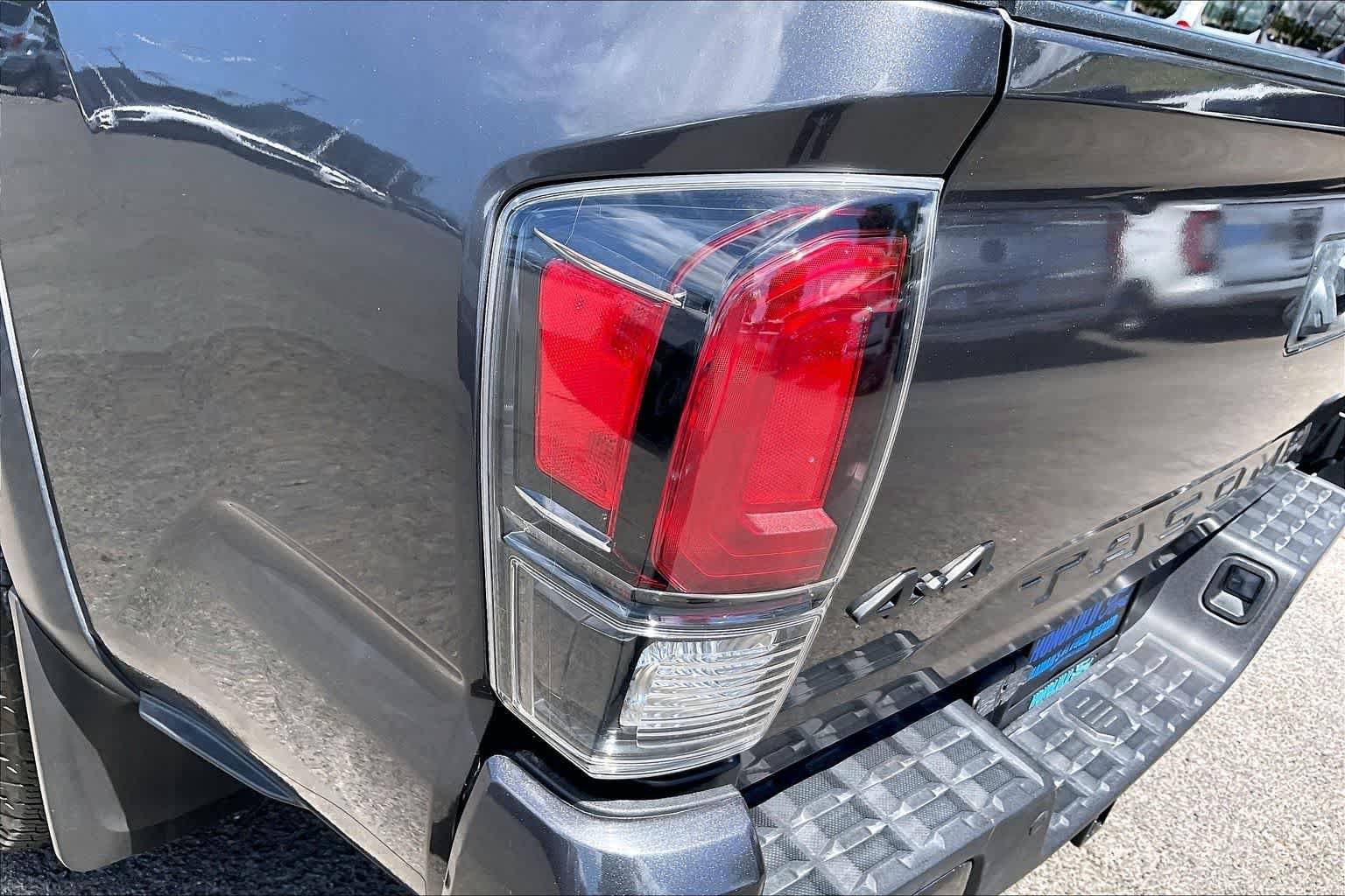 Used 2020 Toyota Tacoma TRD Pro AWD/4WD image 32