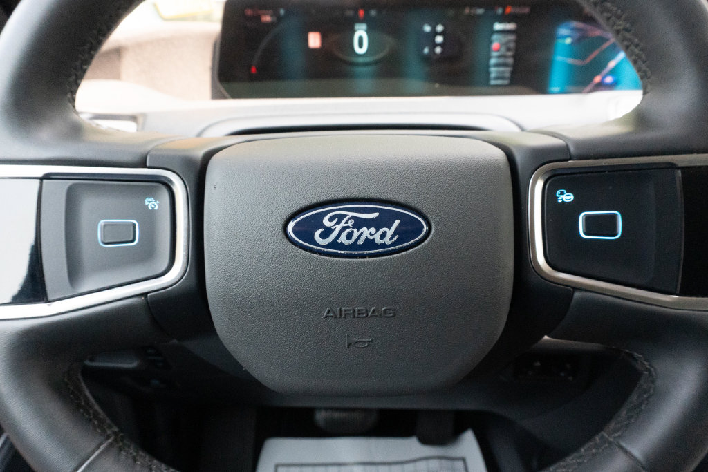 Used 2025 Ford Expedition Max Active RWD image 30