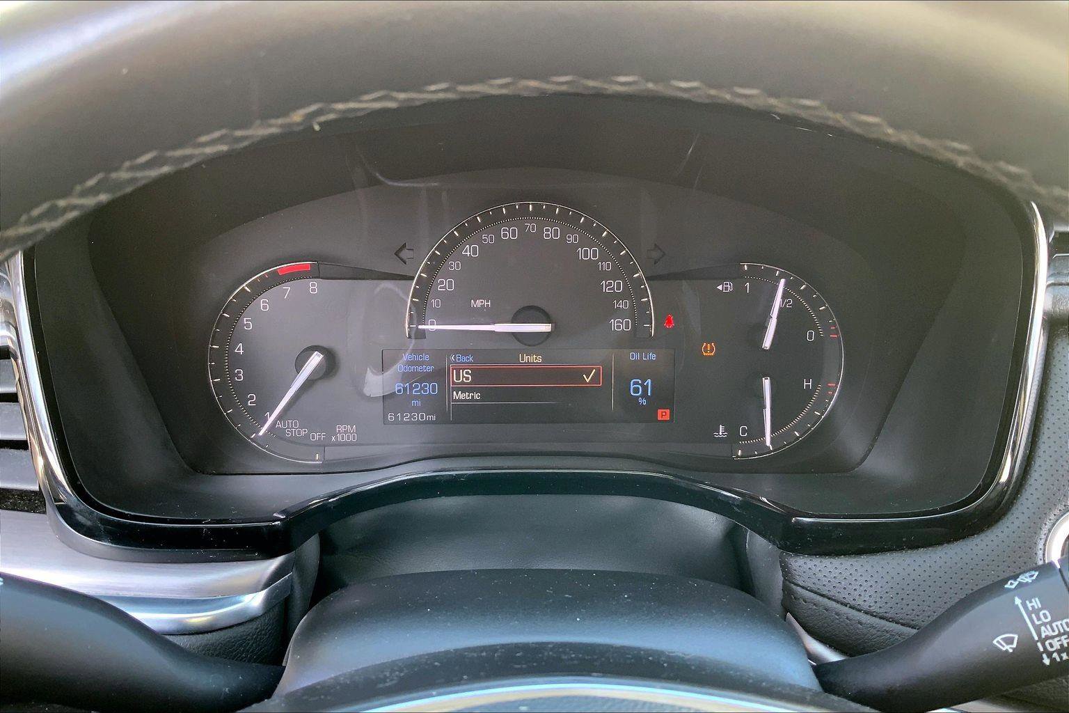 Used 2018 Cadillac XT5 Luxury w/ Driver Awareness Package image 18