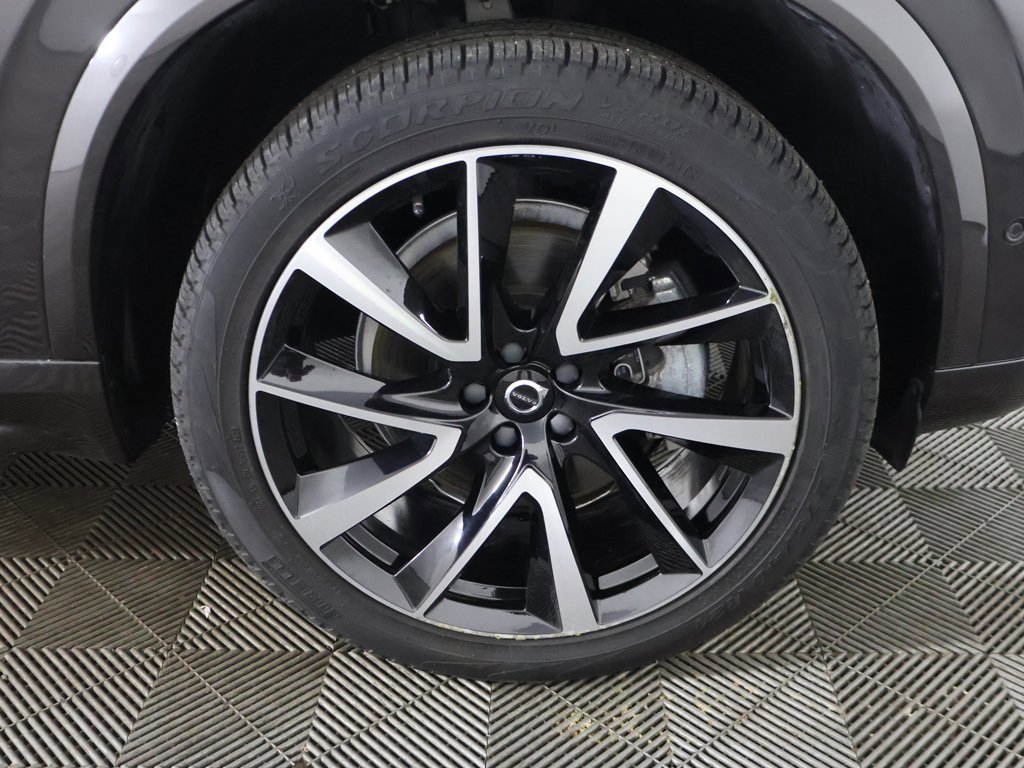 Used 2024 Volvo XC90 B6 Ultimate w/ Protection Package Premier image 28