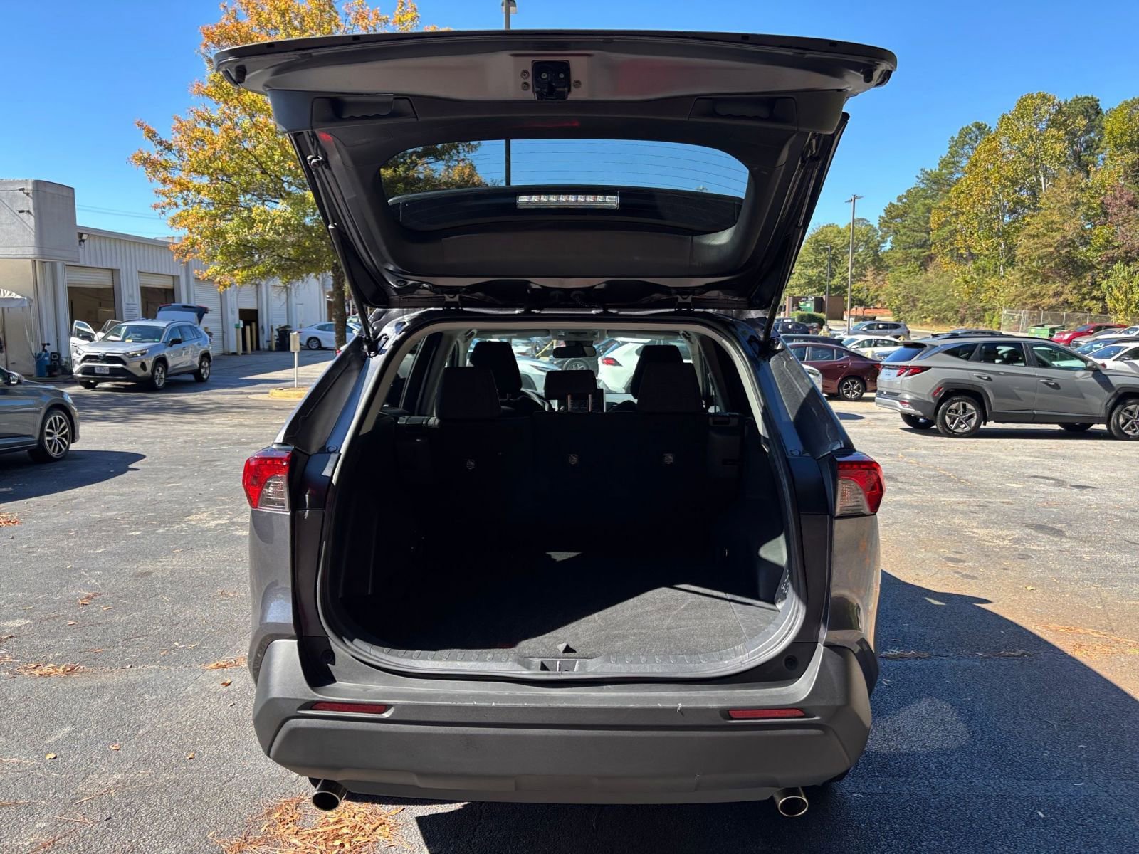 Used 2025 Toyota RAV4 LE image 31