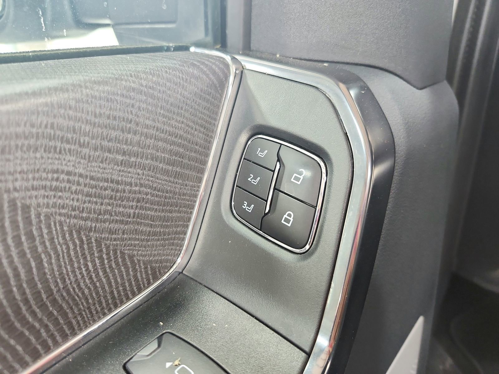 Used 2025 Ford F250 Platinum image 21