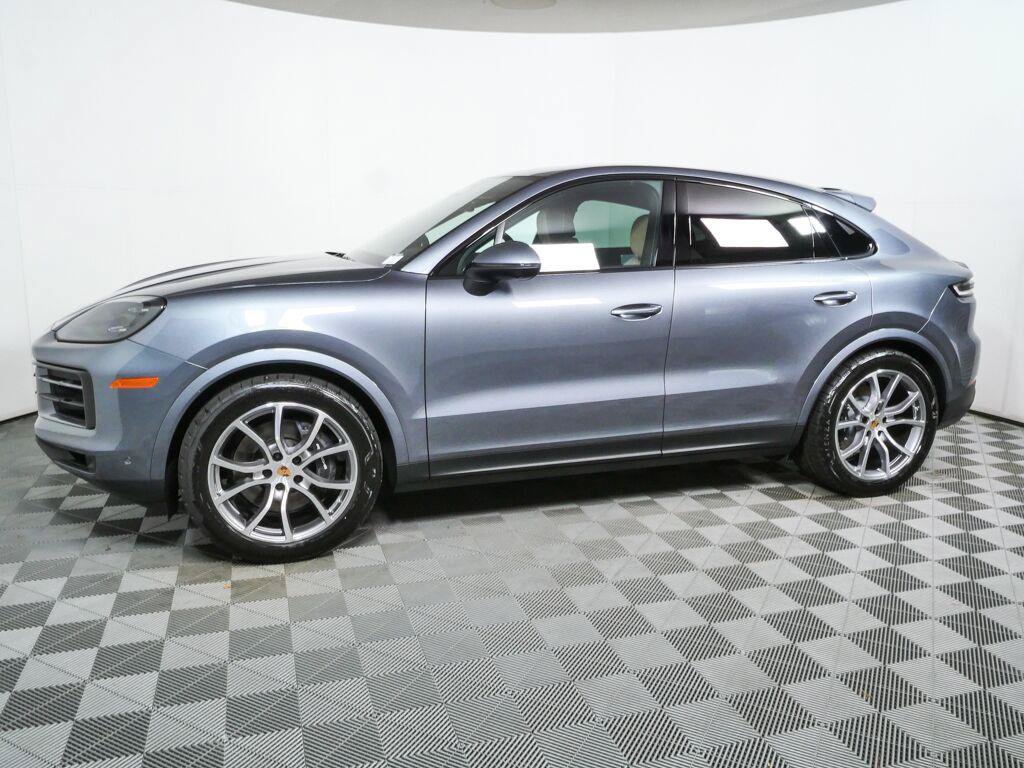 New 2026 Porsche Cayenne Coupe AWD/4WD image 2