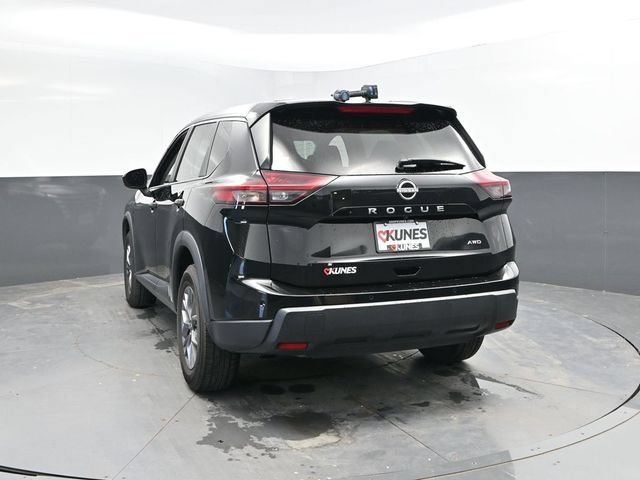 Used 2024 Nissan Rogue S AWD/4WD image 12