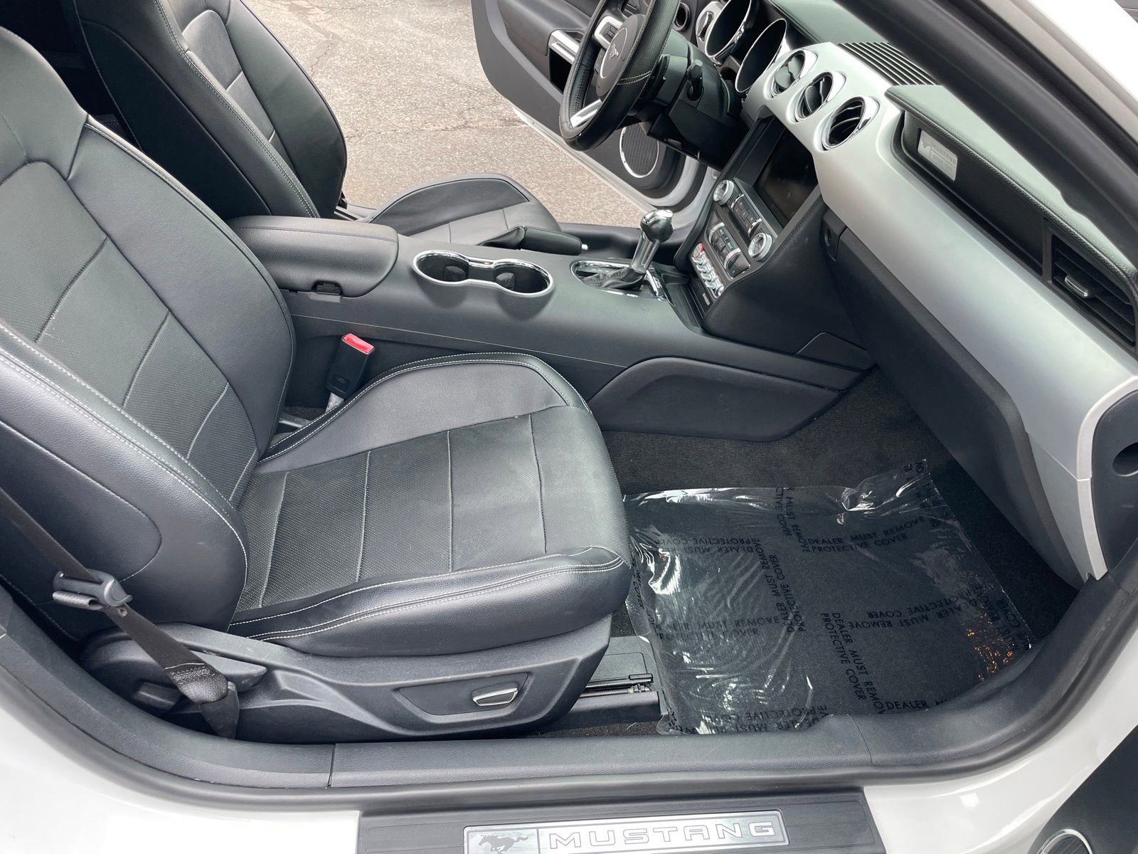 Used 2015 Ford Mustang GT Premium image 11