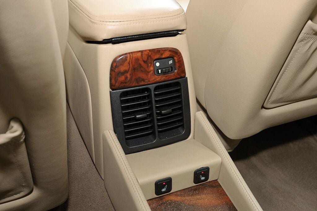 Used 2003 Jaguar XJ8 RWD image 33