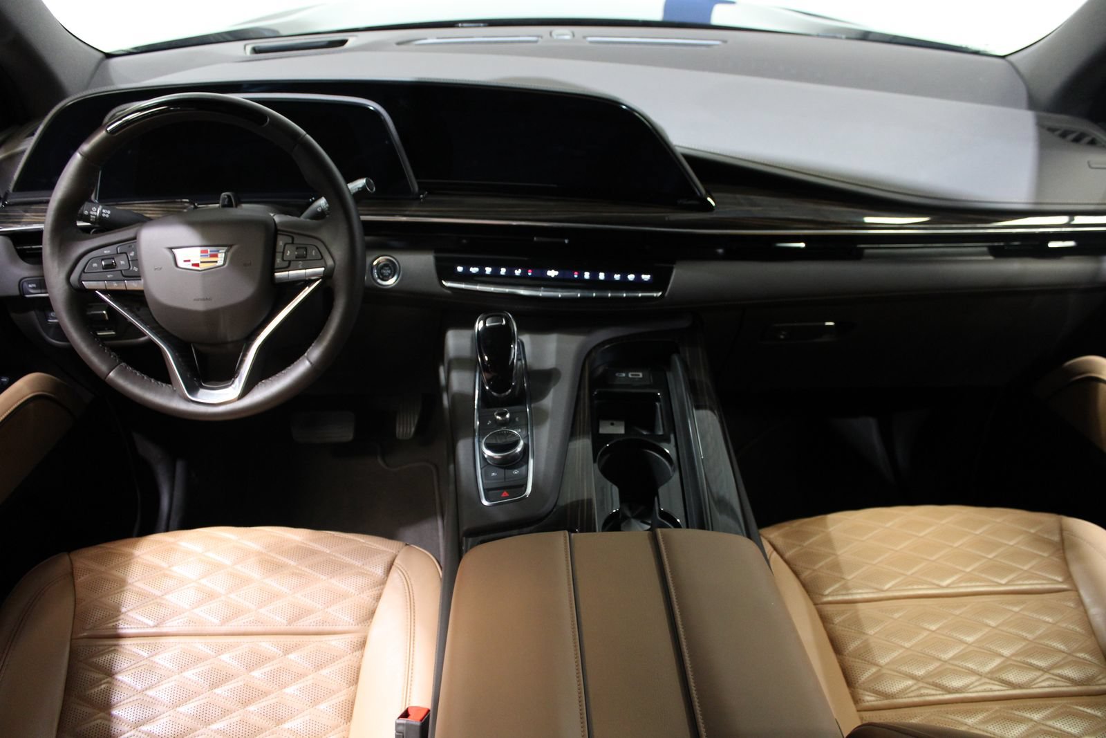 Used 2023 Cadillac Escalade ESV Premium Luxury w/ Performance Package AWD/4WD image 50