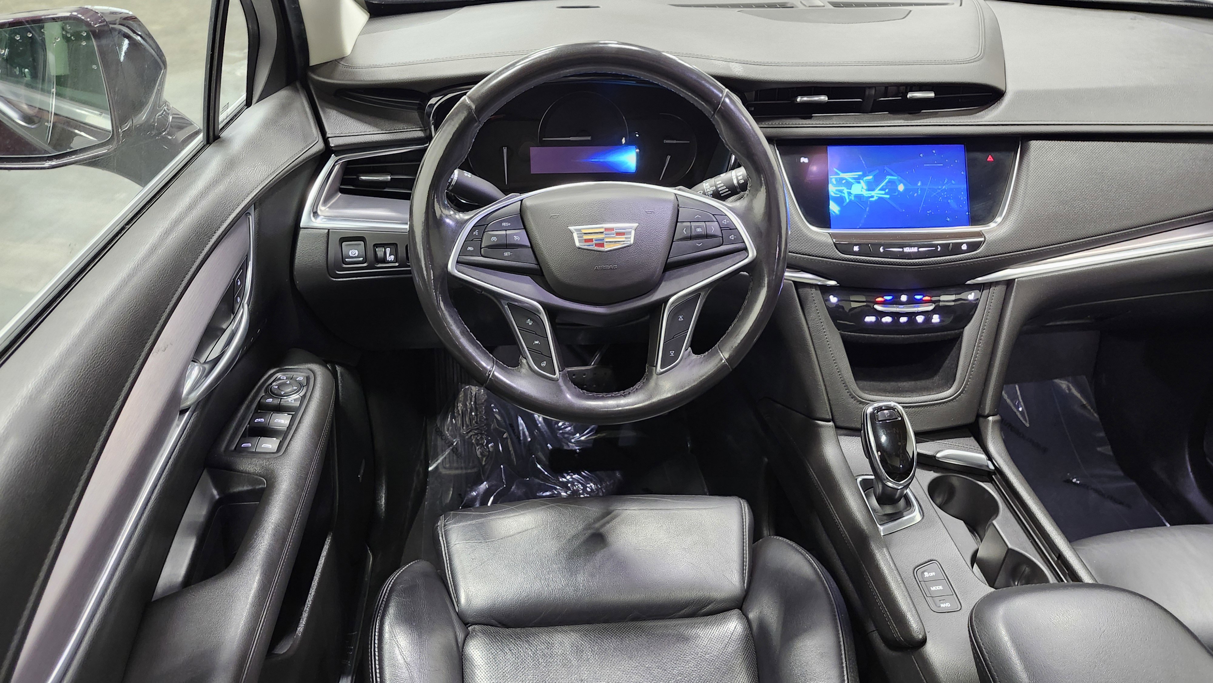 Used 2017 Cadillac XT5 Luxury image 29