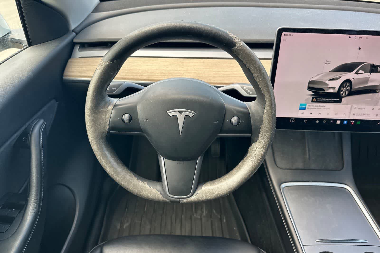 Used 2022 Tesla Model Y Long Range AWD/4WD image 16