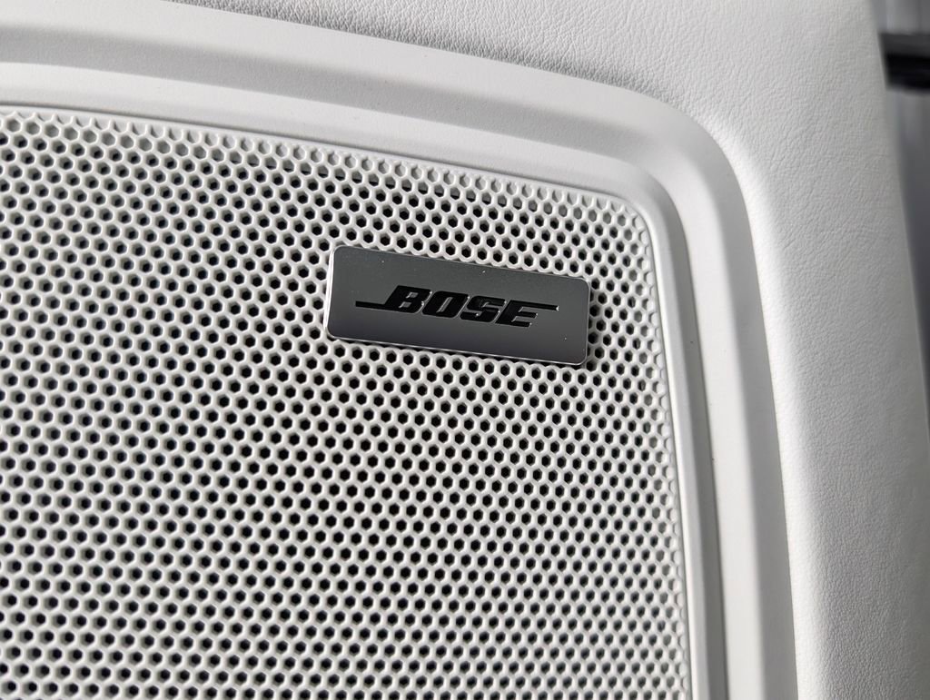 New 2026 Porsche Macan image 28