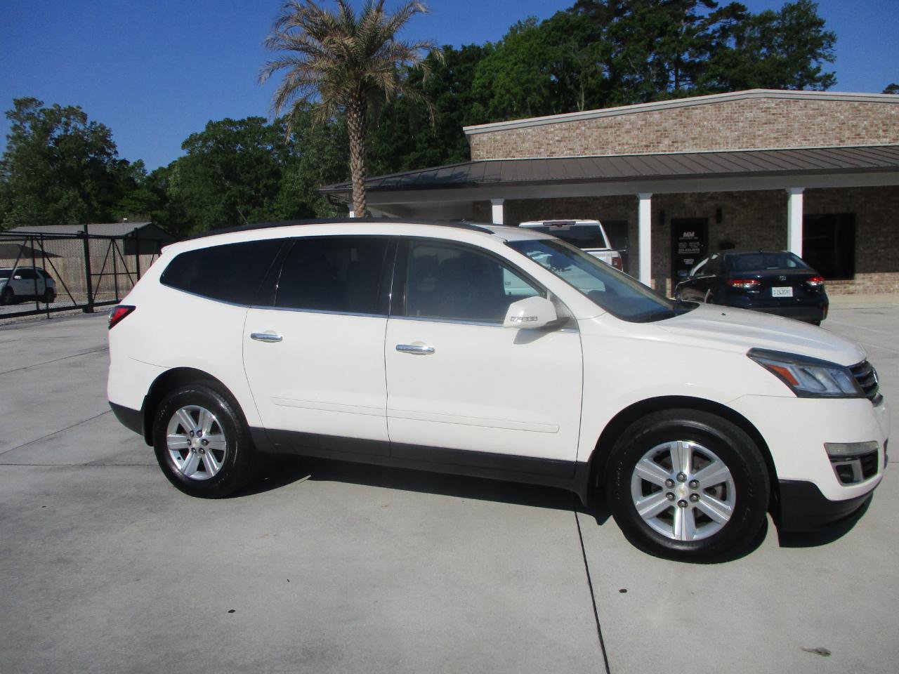 Used 2014 Chevrolet Traverse LT image 18