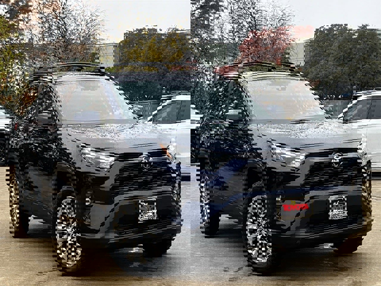 Used 2023 Toyota RAV4 XLE Premium image 2