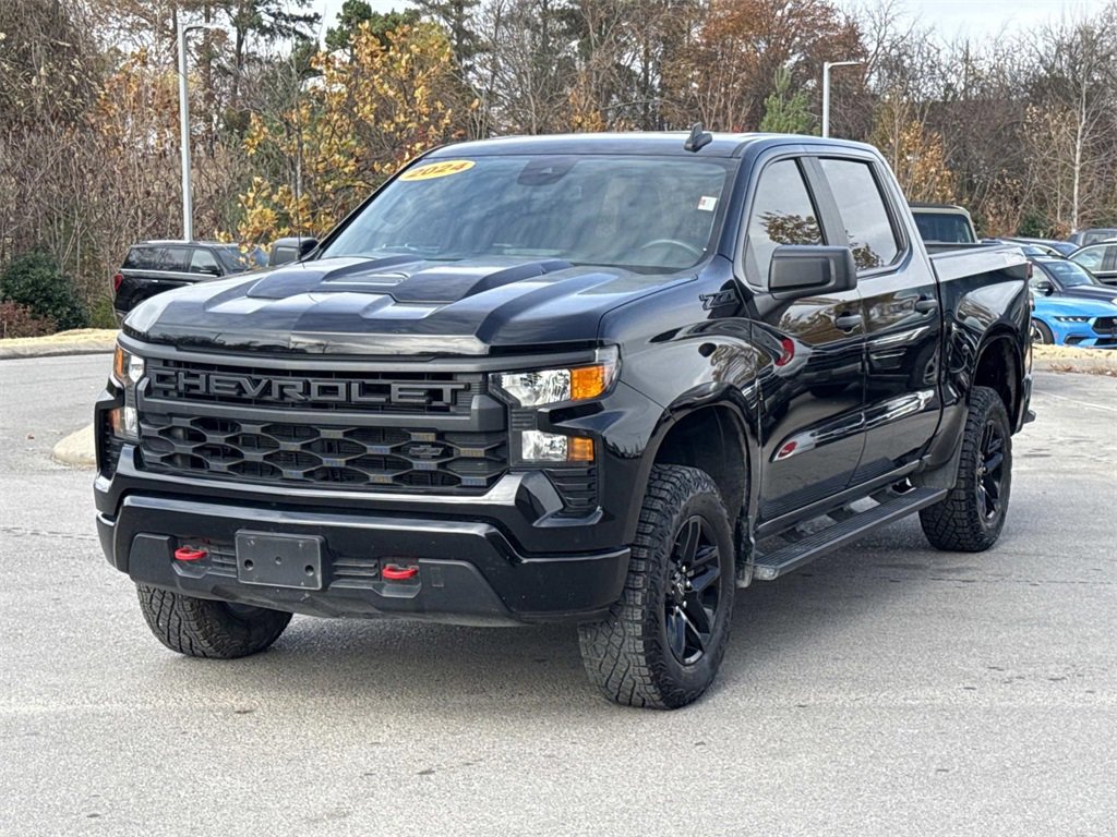 Used 2024 Chevrolet Silverado 1500 Custom Trail Boss w/ LPO, Dark Essentials Package image 4