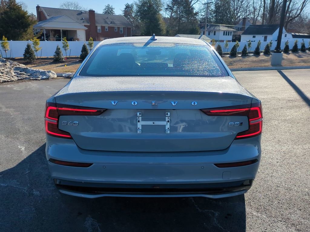 Used 2024 Volvo S60 B5 Core image 5
