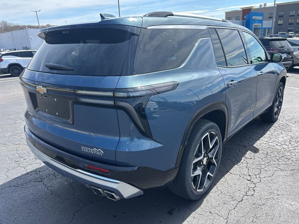 Used 2025 Chevrolet Traverse High Country image 5