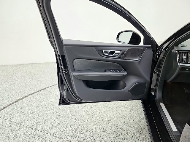 Certified 2024 Volvo S60 B5 Plus w/ Climate Package AWD/4WD image 28