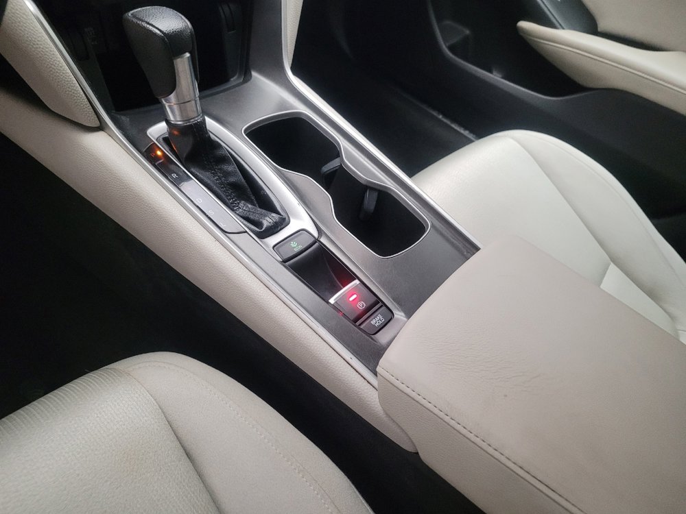 Used 2018 Honda Accord LX image 26