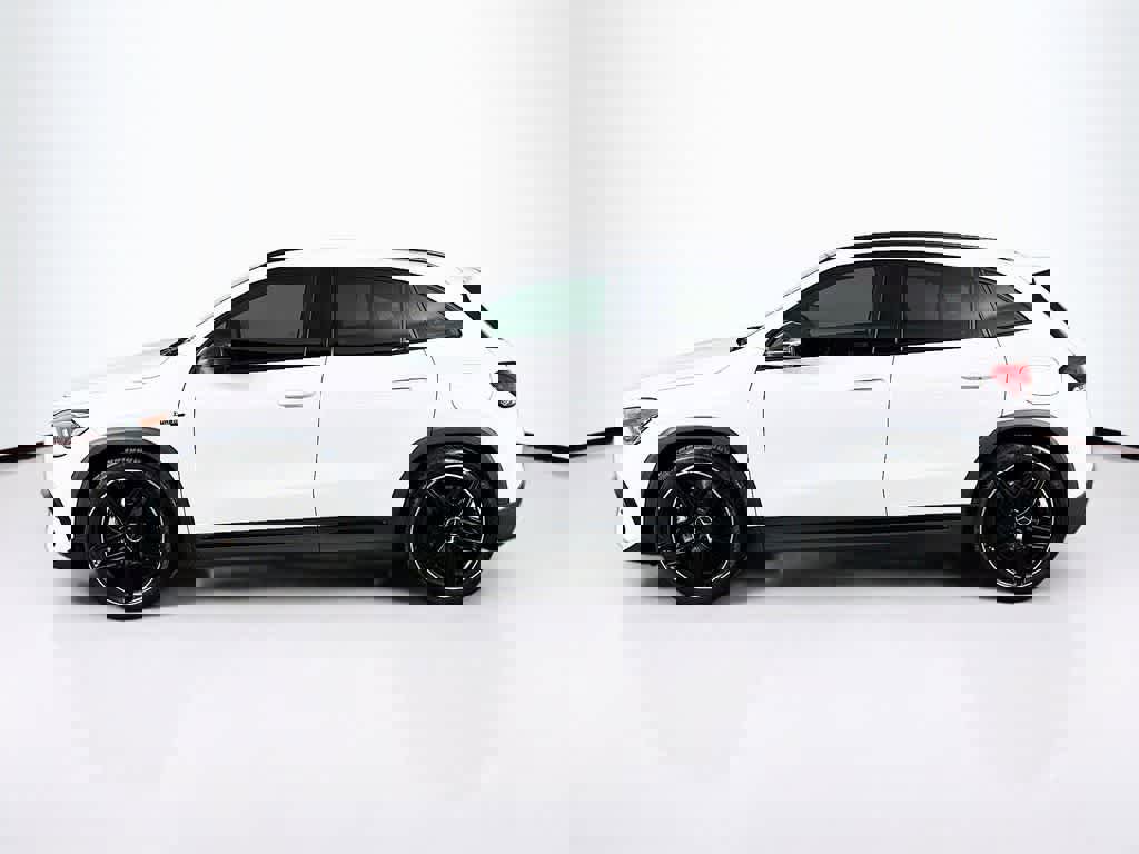 Used 2023 Mercedes-Benz GLA 35 AMG 4MATIC image 3