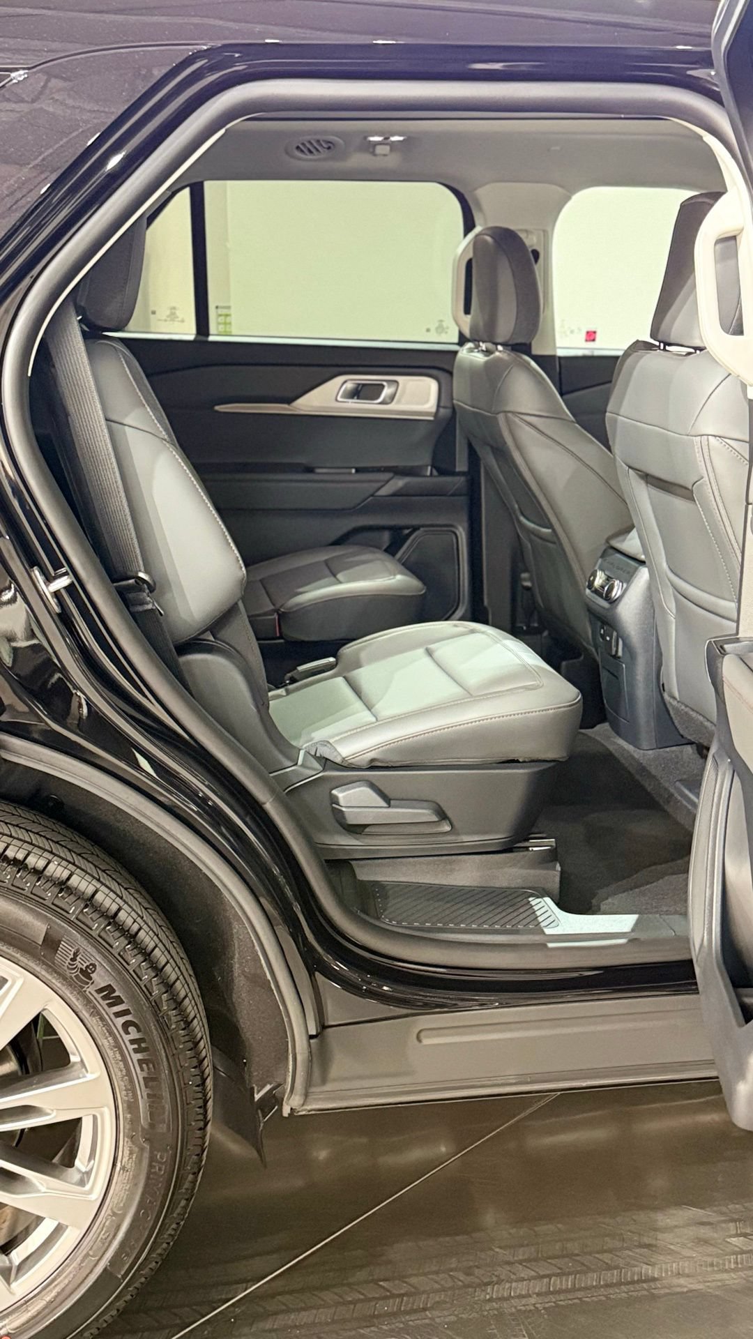 New 2026 Ford Explorer Active w/ Active Comfort Package AWD/4WD image 68