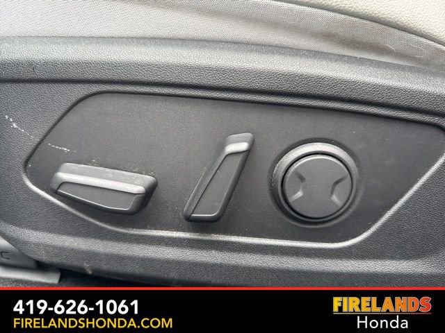Used 2023 Hyundai Elantra Limited FWD image 16