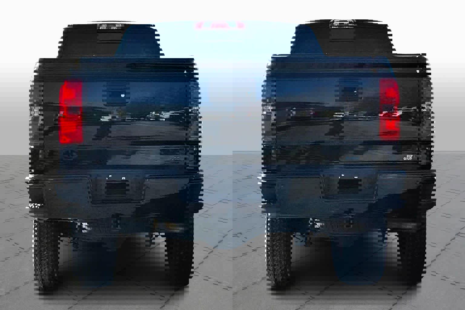 Used 2018 Chevrolet Silverado 1500 LT w/ All Star Edition image 4