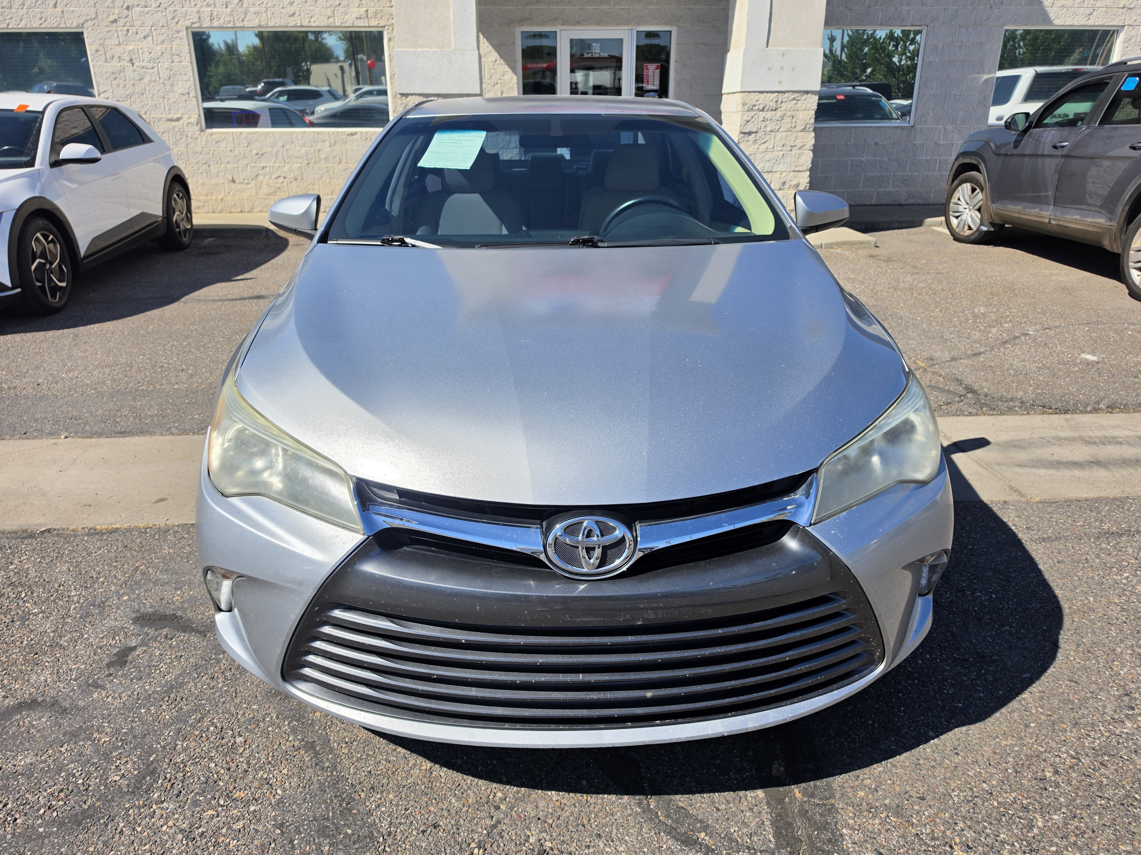 Used 2017 Toyota Camry LE FWD image 2