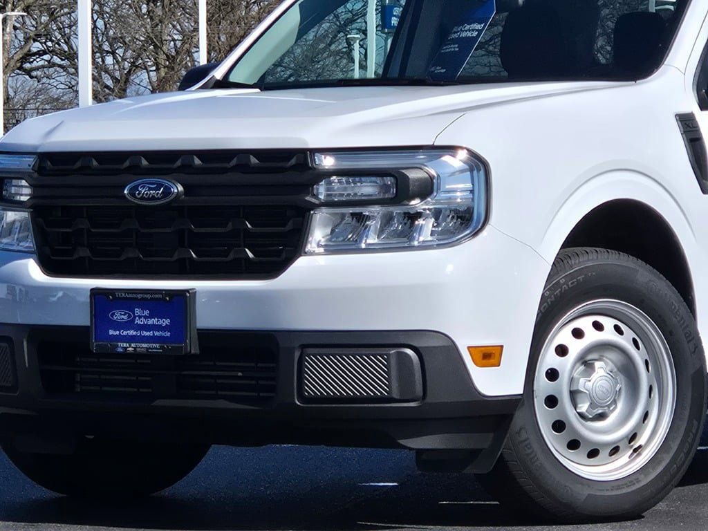 Used 2024 Ford Maverick XL image 2