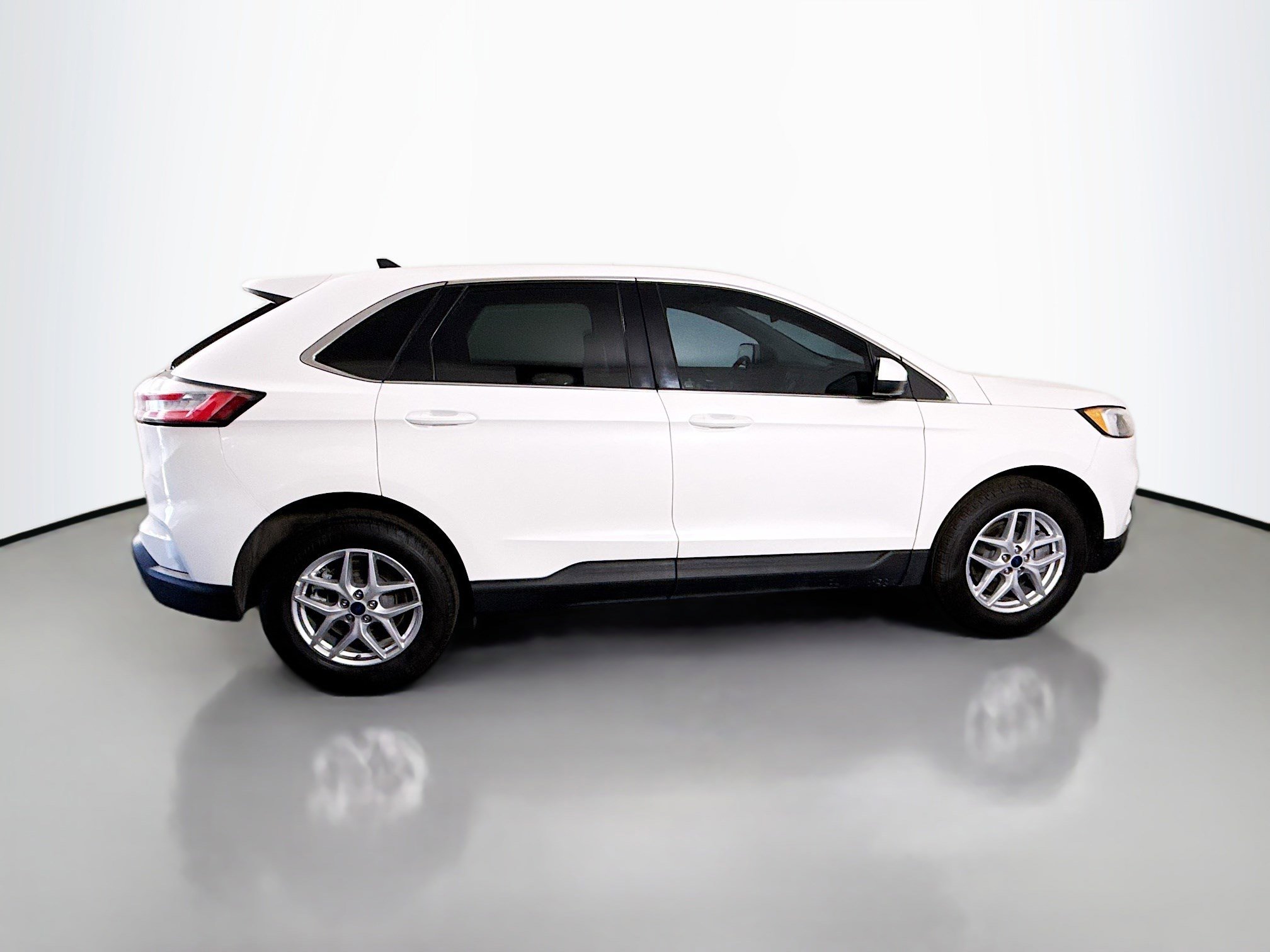 Used 2022 Ford Edge SEL w/ Convenience Package image 11