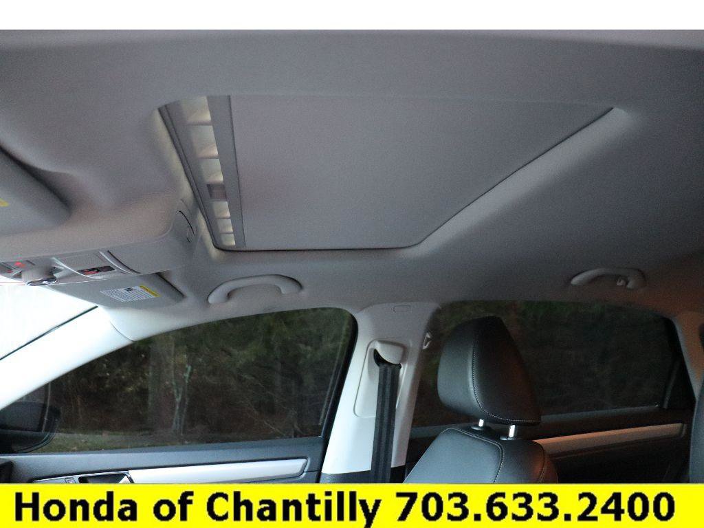 Used 2020 Volkswagen Passat 2.0T SE w/ Sunroof Package image 19