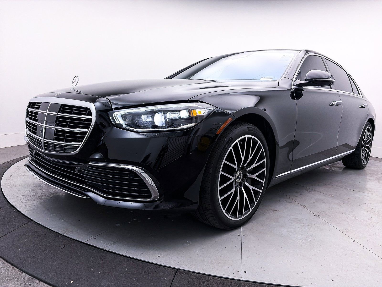 Used 2024 Mercedes-Benz S 580 4MATIC Sedan image 15