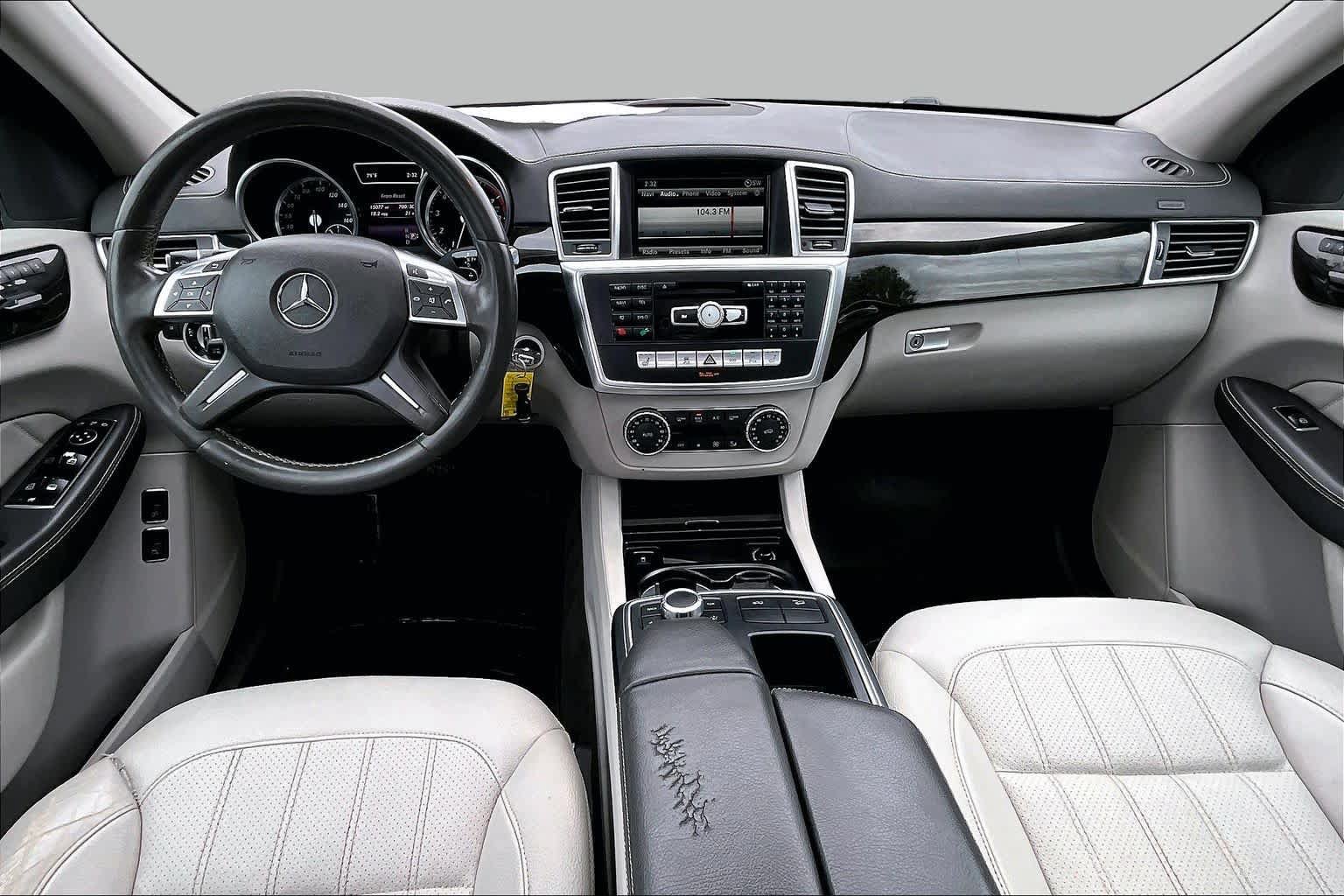 Used 2015 Mercedes-Benz GL 450 4MATIC image 16