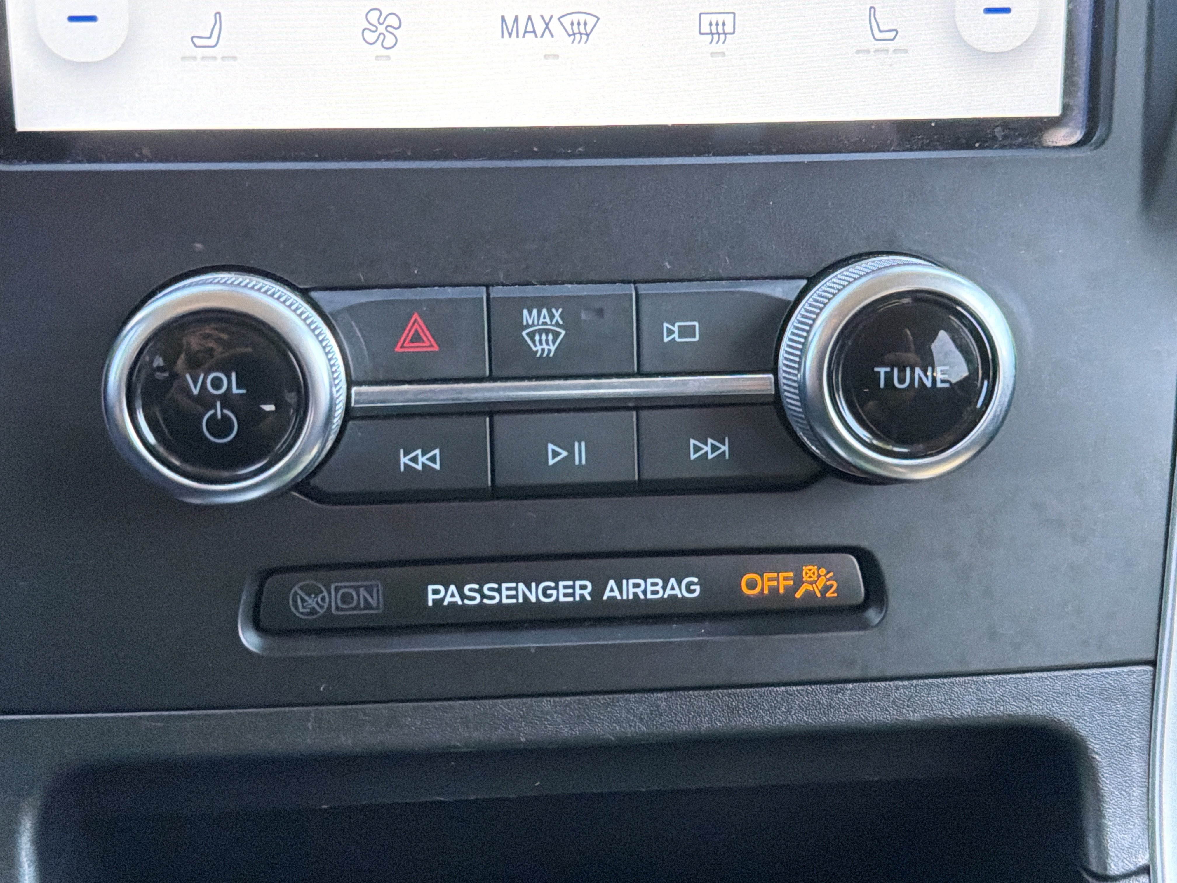 Used 2024 Ford Edge SEL AWD/4WD image 29