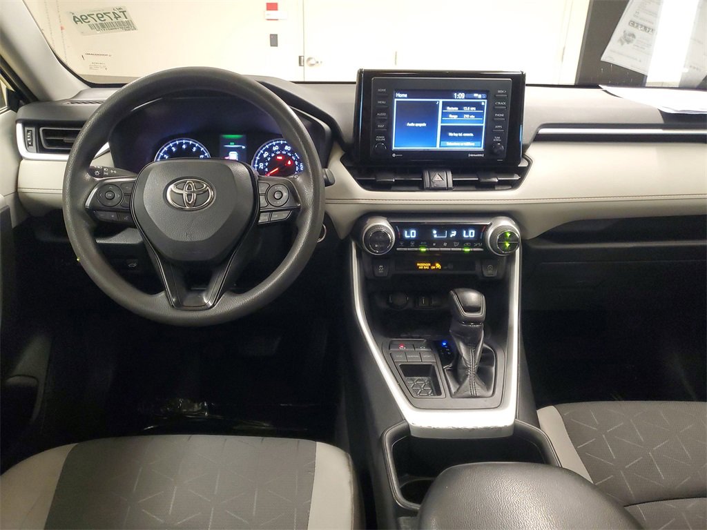 Used 2022 Toyota RAV4 XLE image 11