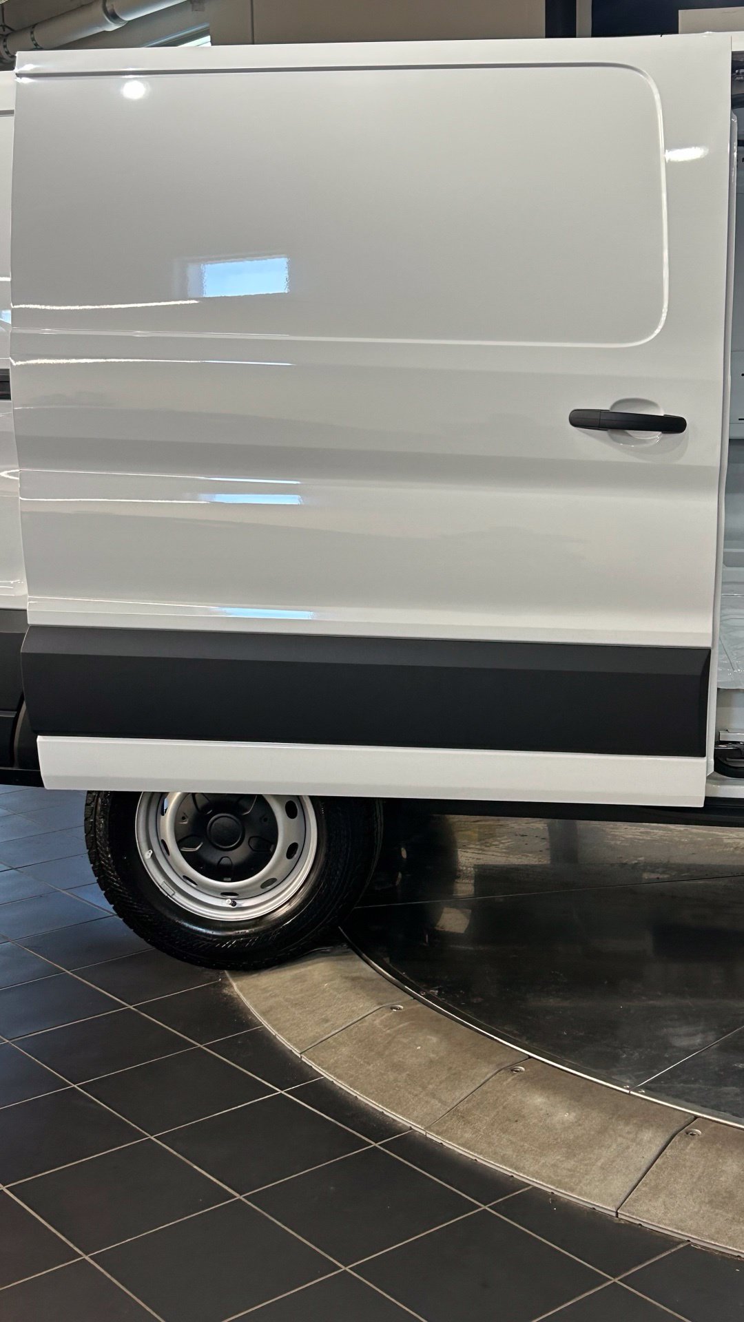 New 2026 Ford Transit 150 Low Roof RWD image 39