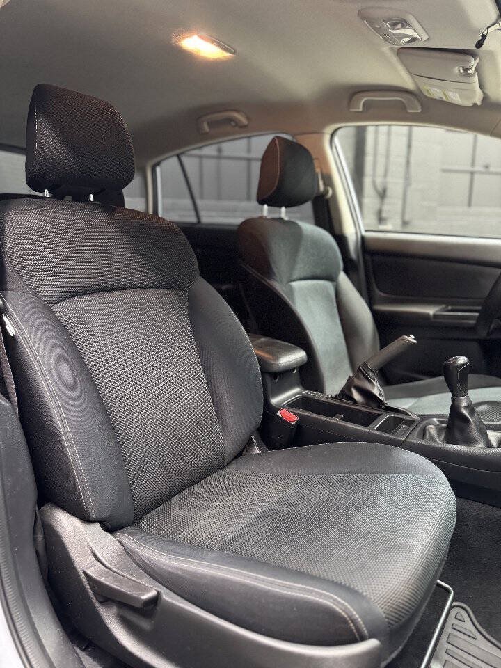 Used 2014 Subaru Crosstrek 2.0i Premium AWD/4WD image 7