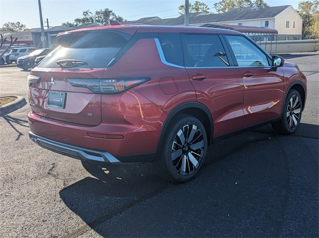 New 2025 Mitsubishi Outlander SE image 5