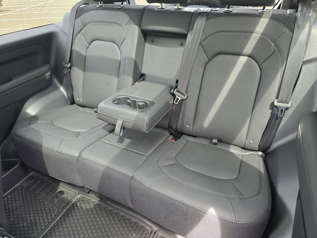 New 2026 Land Rover Defender 90 V8 AWD/4WD image 38
