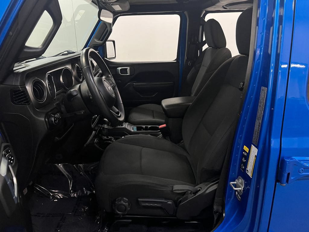 Used 2021 Jeep Gladiator Sport AWD/4WD image 9