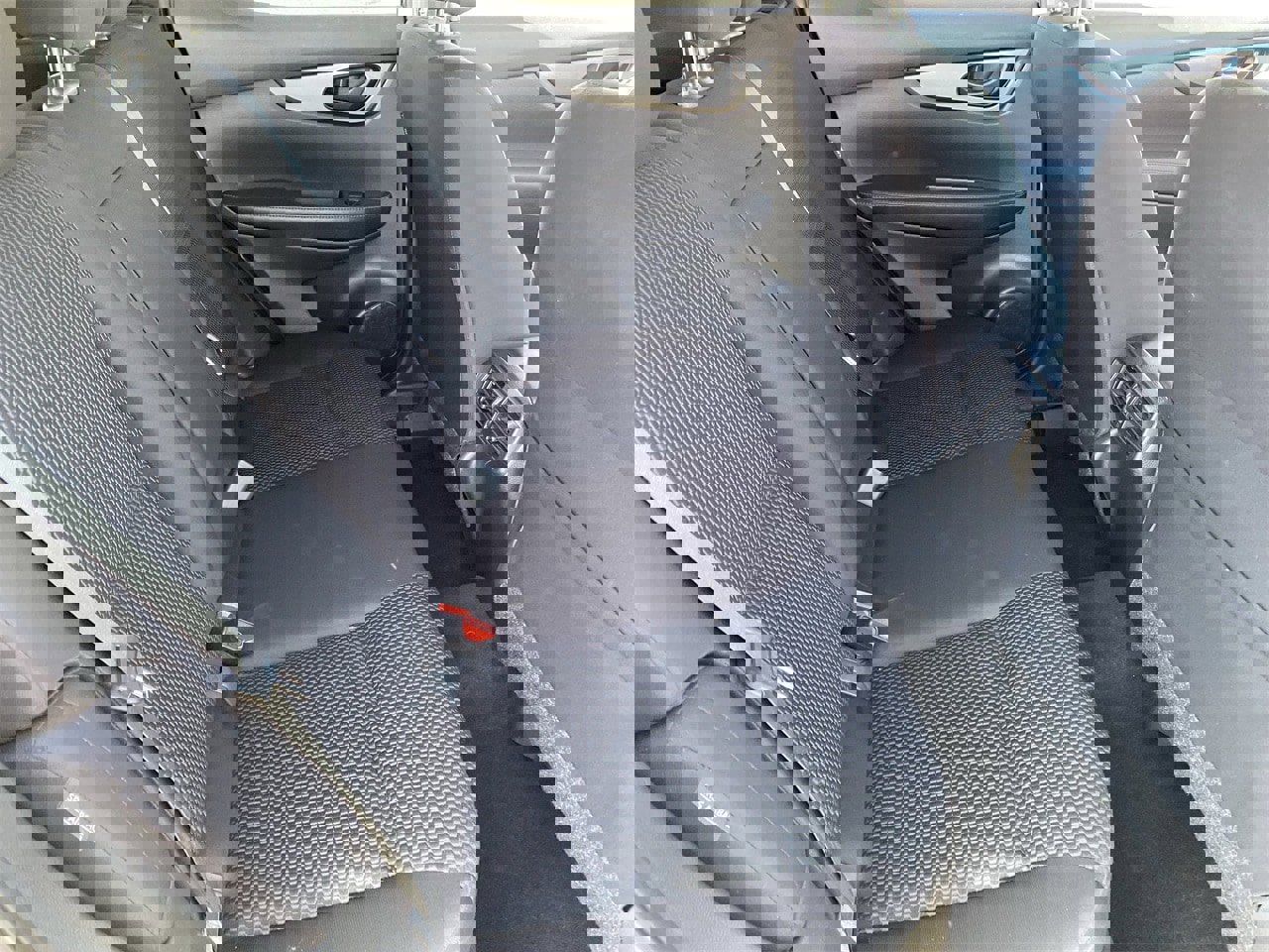 Used 2021 Nissan Rogue Sport S image 14