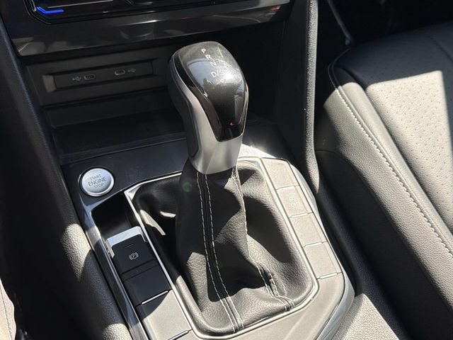 Certified 2023 Volkswagen Tiguan SE FWD image 20