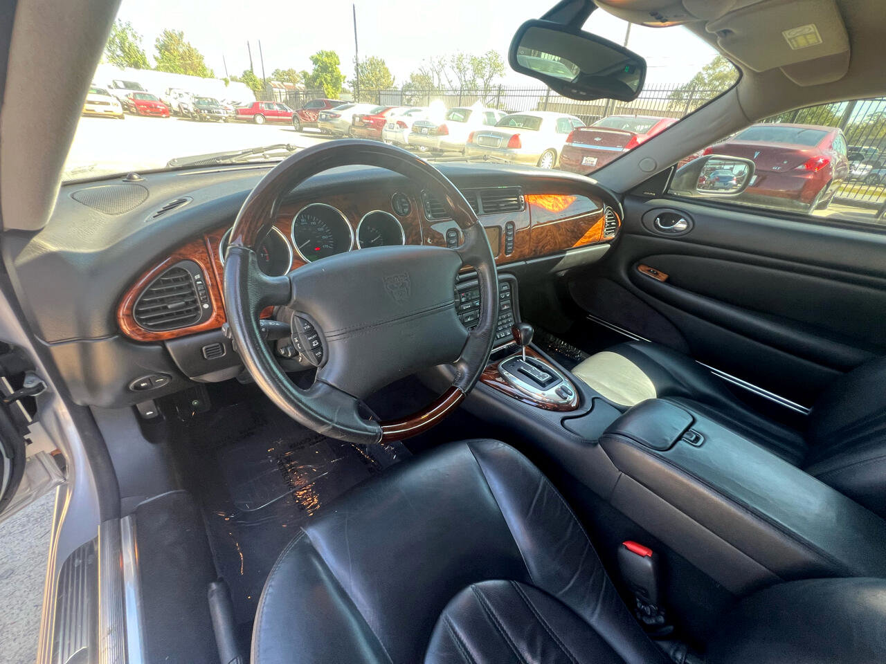 Used 2006 Jaguar XK8 Coupe image 24