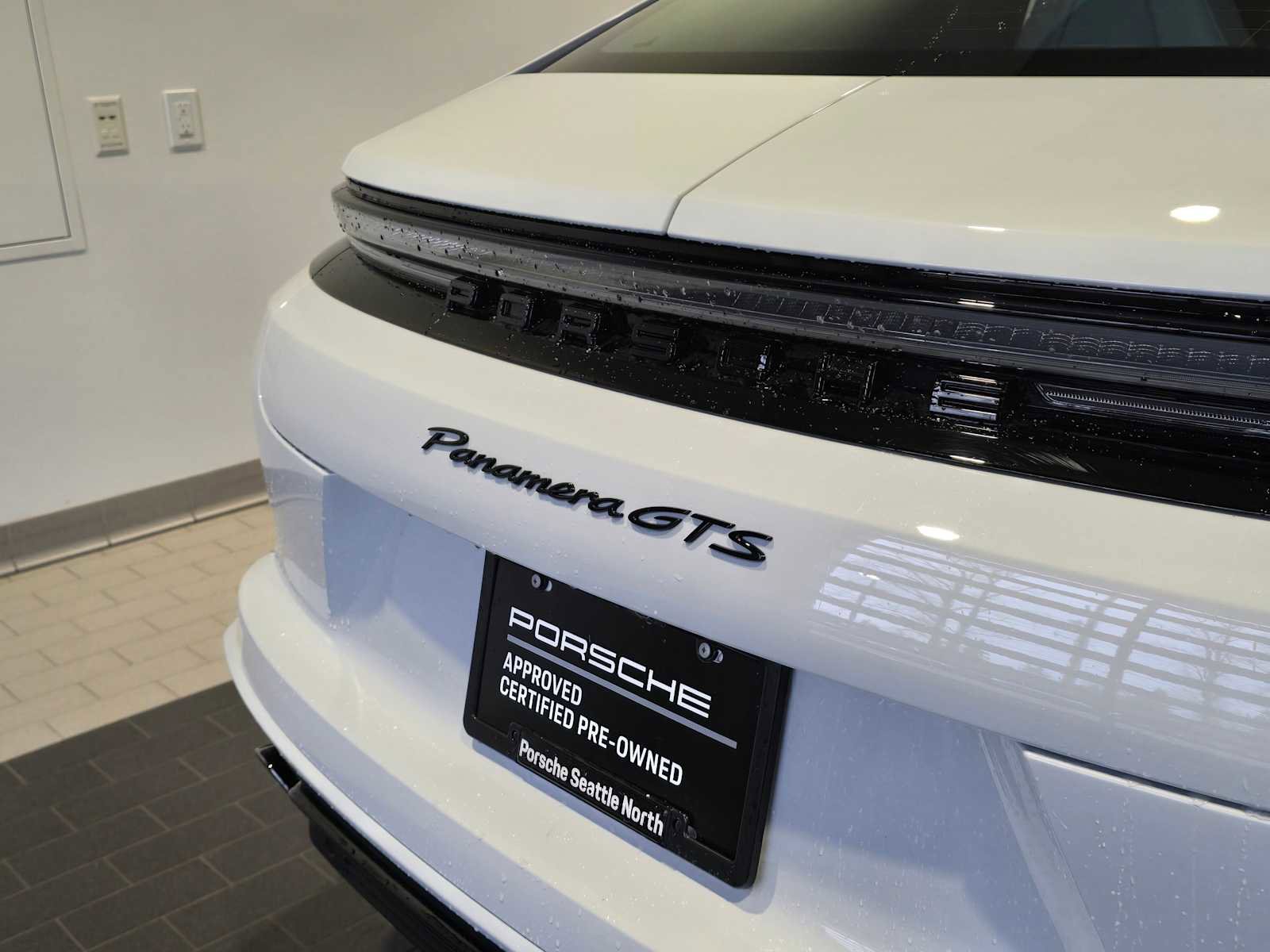 Used 2025 Porsche Panamera GTS image 21