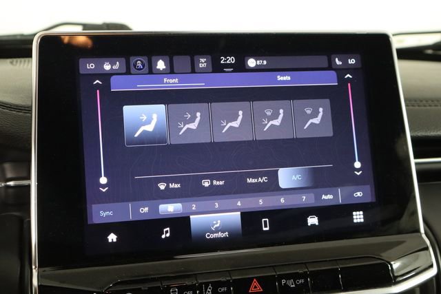 Used 2023 Jeep Compass Limited image 32