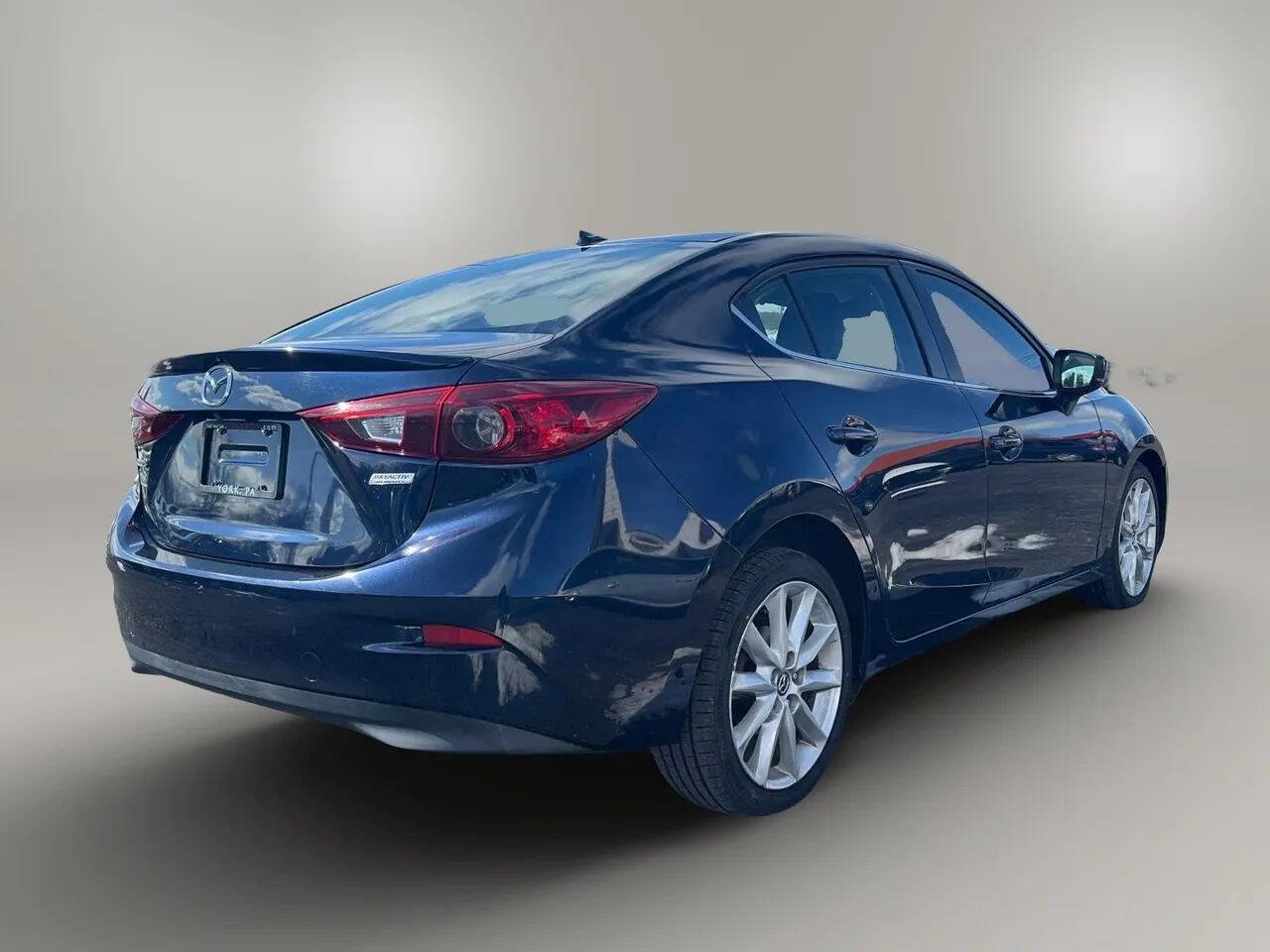 Used 2017 MAZDA MAZDA3 Touring w/ Popular Equipment Package image 6